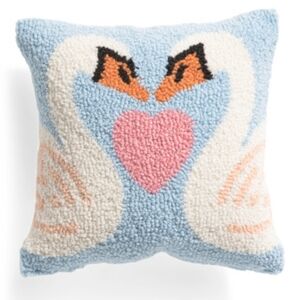 💙🔹️Peking Handicraft 🔹️12x 12 Swan  Hooked Pillow